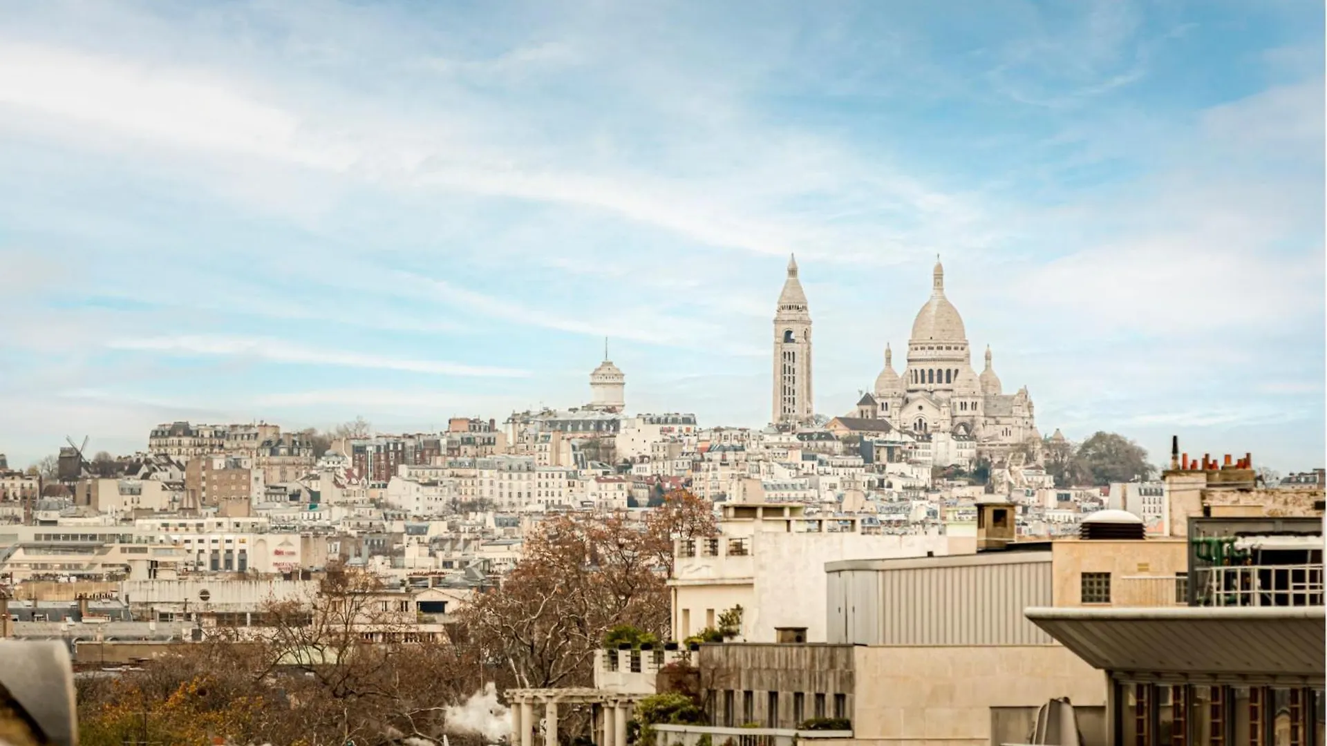 Merveil Signature - Hoche - Eiffel Tower View Paris Apartment