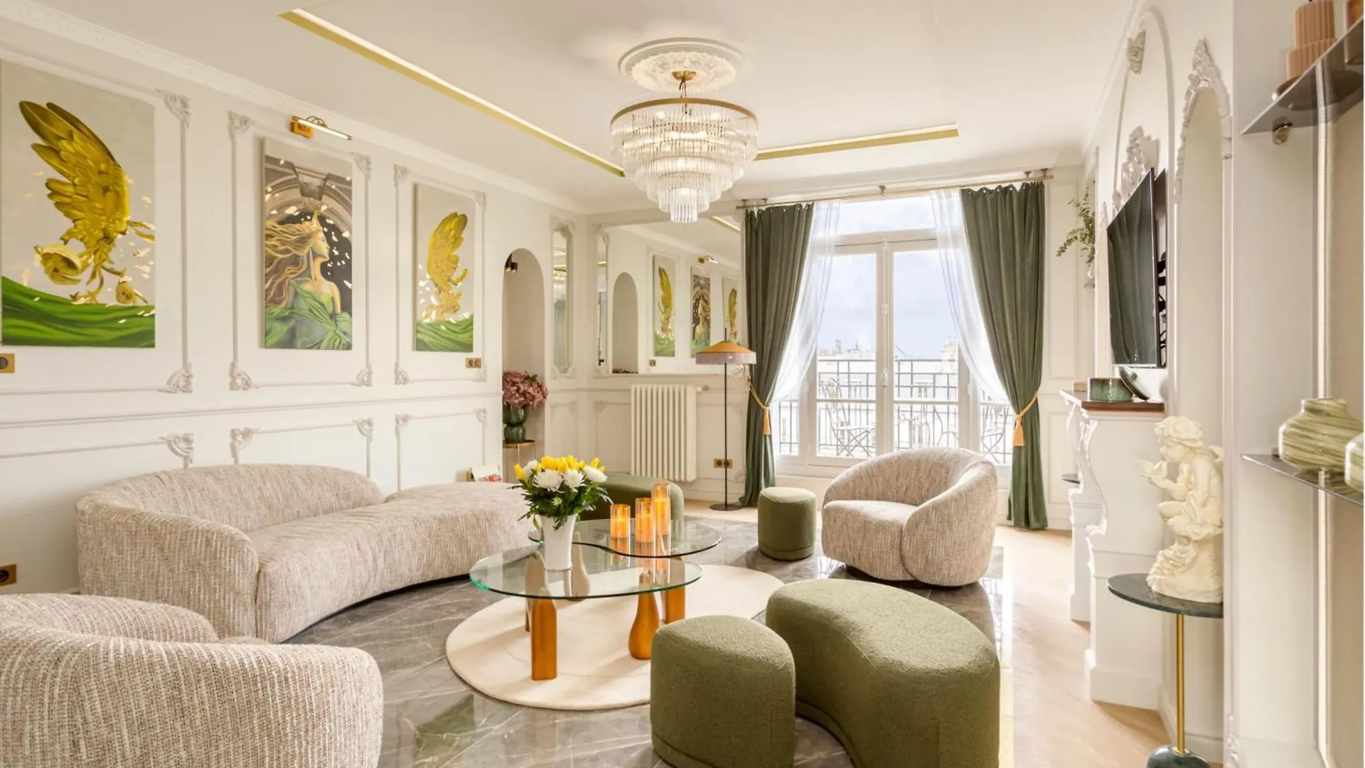 Merveil Signature - Hoche - Eiffel Tower View Paris Apartment