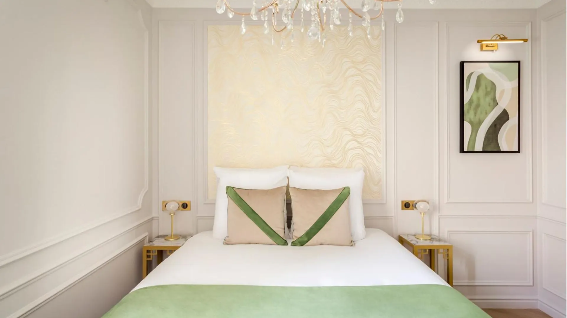 Apartment Merveil Signature - Hoche - Eiffel Tower View Paris France