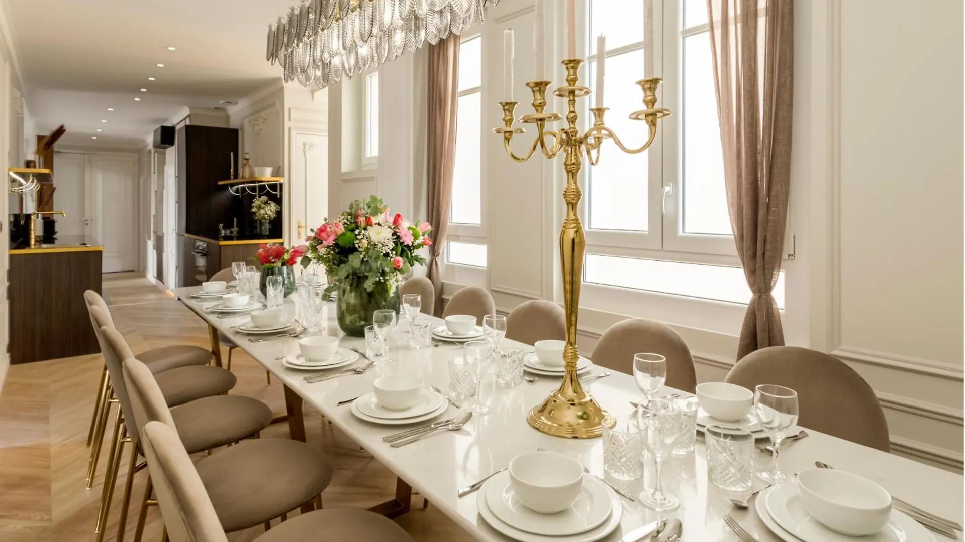 Apartment Merveil Signature - Hoche - Eiffel Tower View Paris
